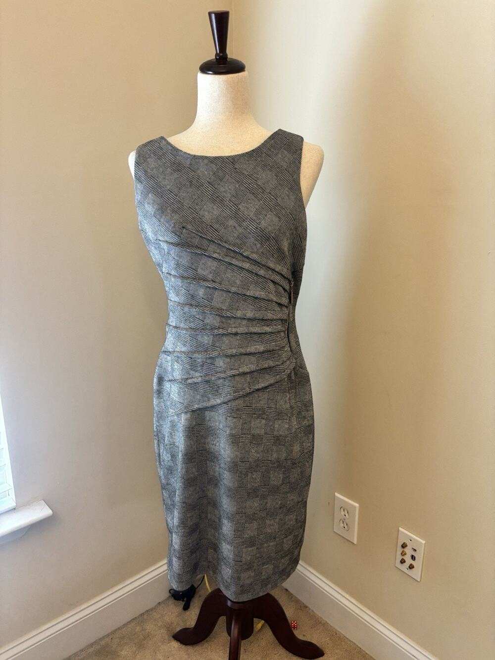 Ivanka Trump Ponte Sleeveless Dress Gray Starburst Ruching Gold Studs Size 10